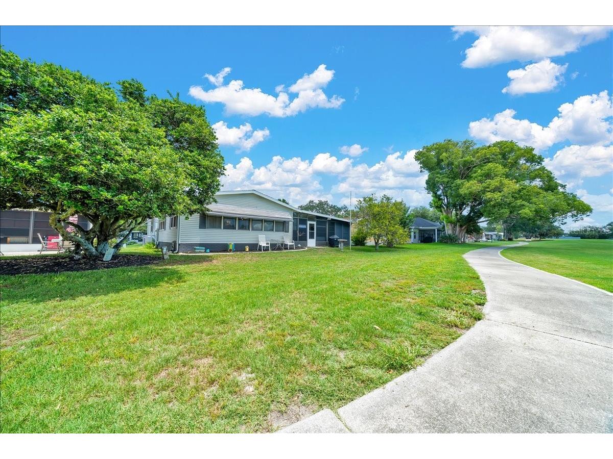 926 Saint Andrews Boulevard Lady Lake FL 32159 G5112942 image41