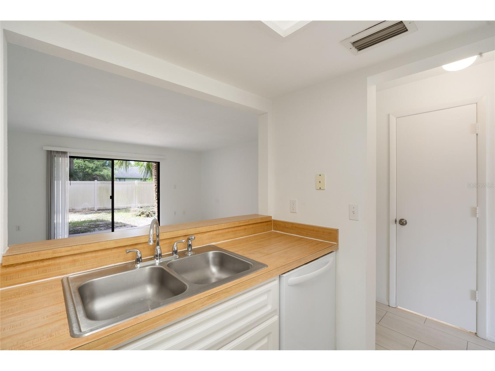 926 Sunridge Drive #F1 Sarasota FL 34234 A4694389 image11