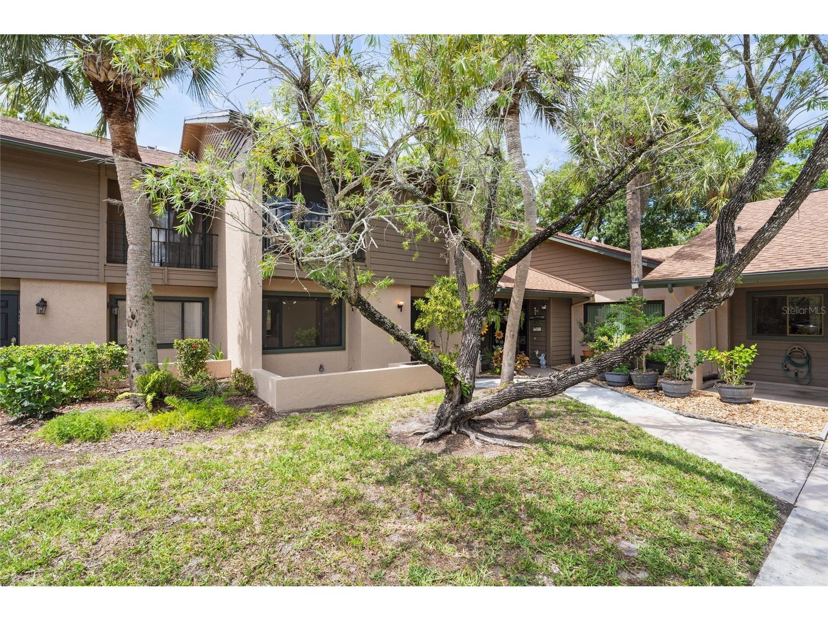 926 Sunridge Drive #F1 Sarasota FL 34234 A4694389 image2
