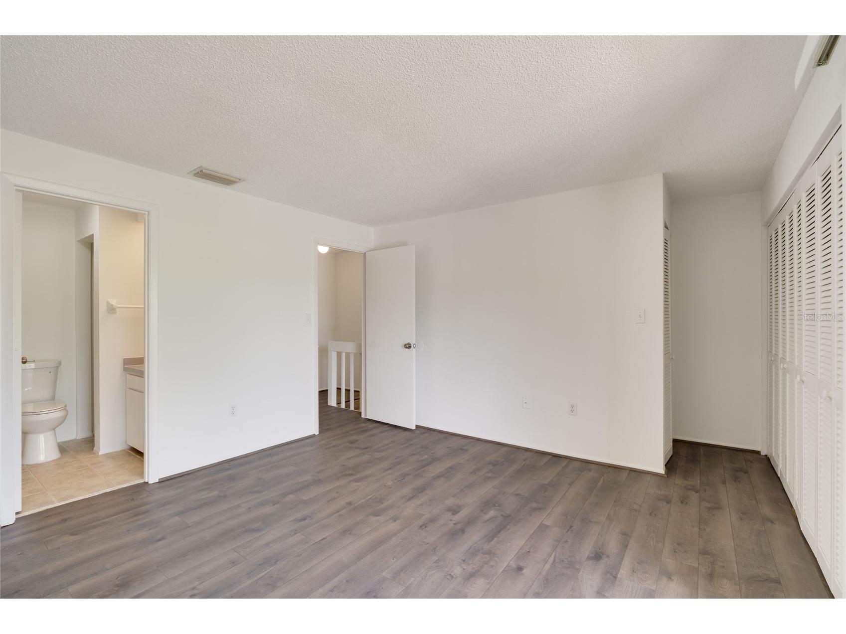 926 Sunridge Drive #F1 Sarasota FL 34234 A4694389 image28