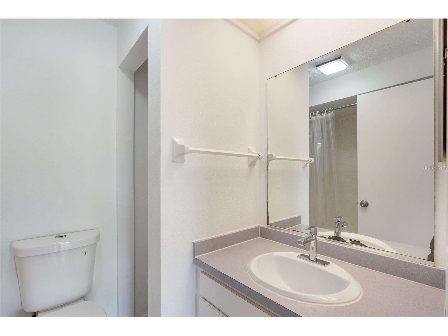 926 Sunridge Drive #F1 Sarasota FL 34234 A4694389 image30
