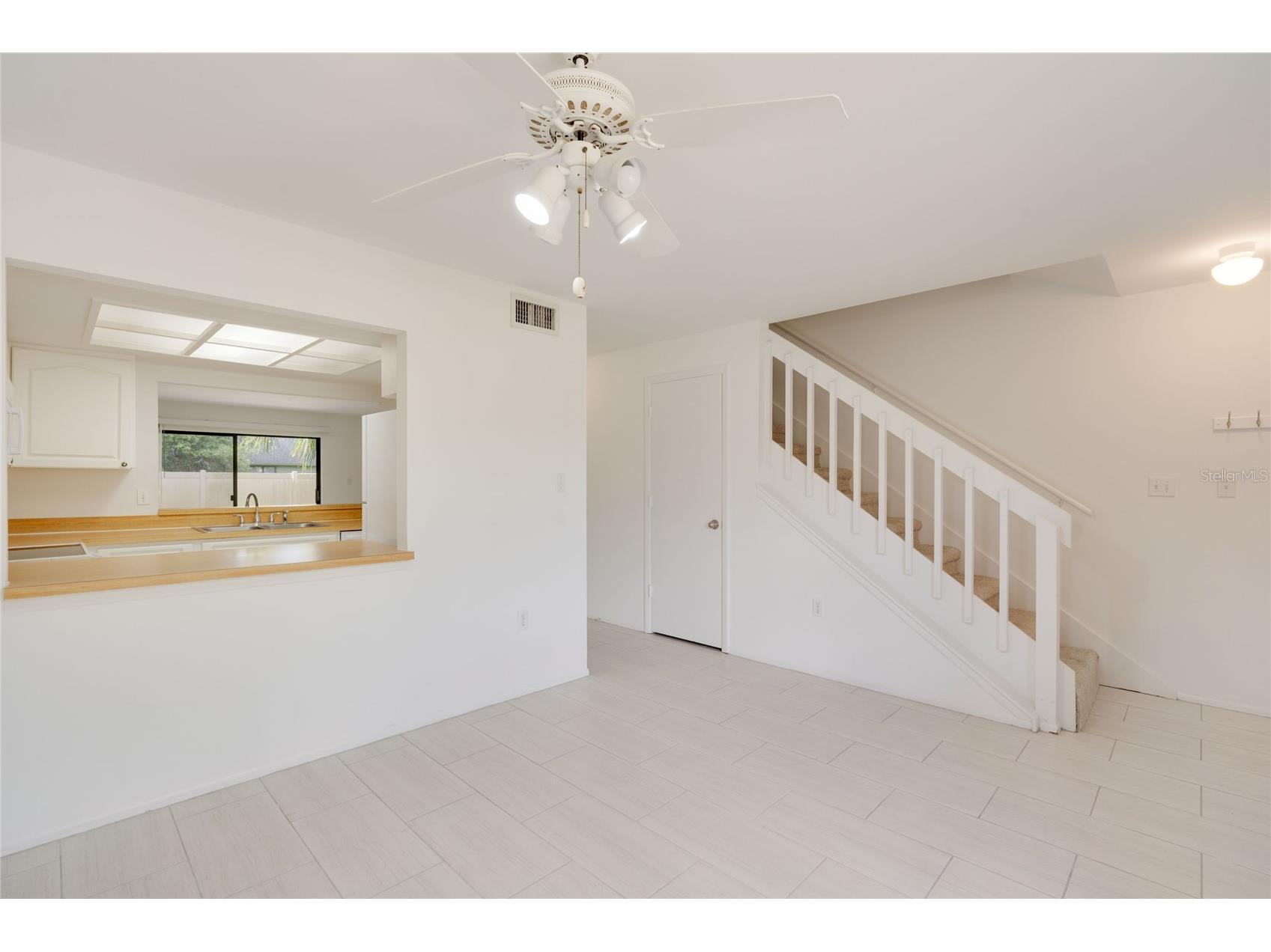 926 Sunridge Drive #F1 Sarasota FL 34234 A4694389 image7