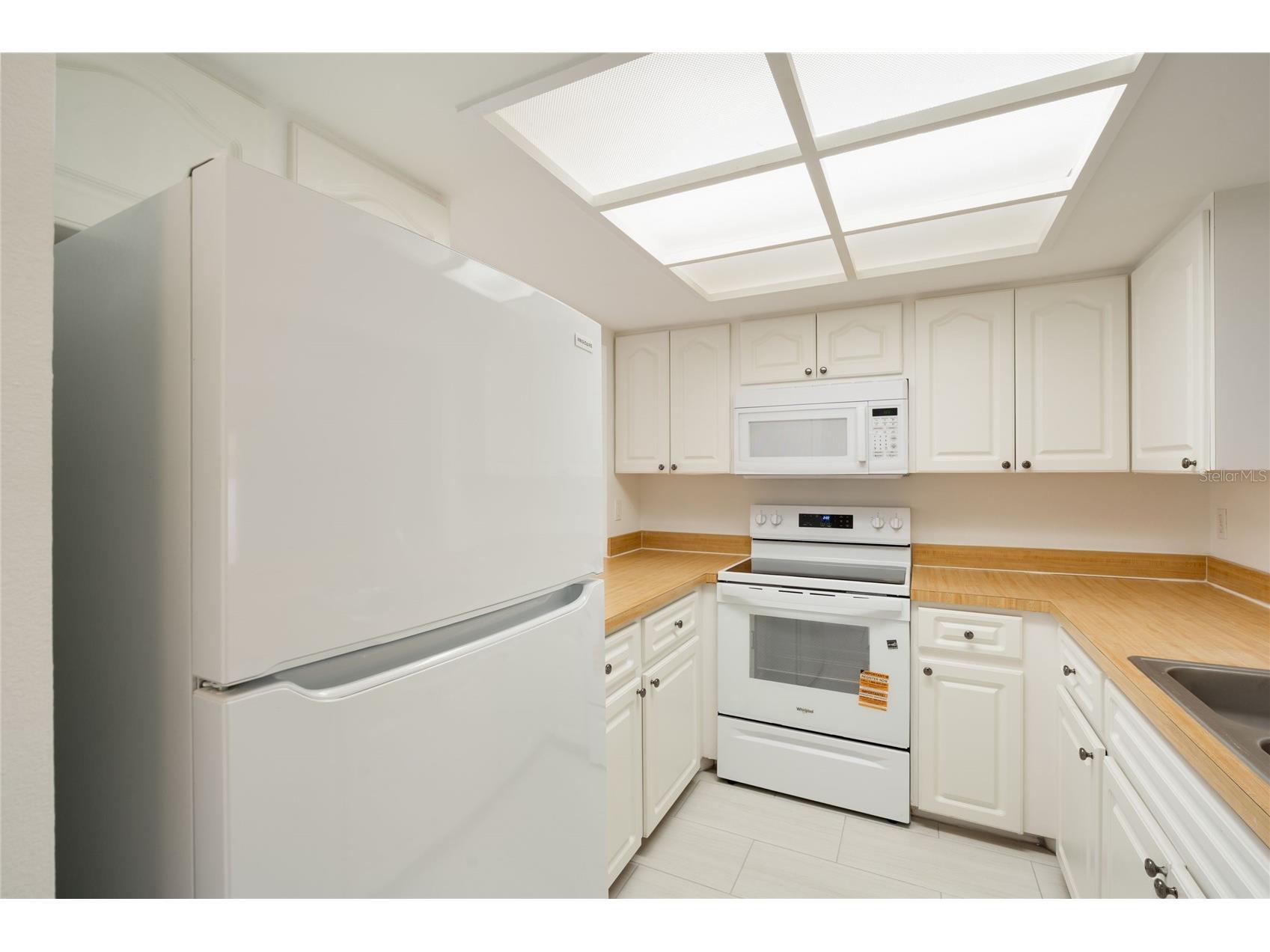 926 Sunridge Drive #F1 Sarasota FL 34234 A4694389 image9