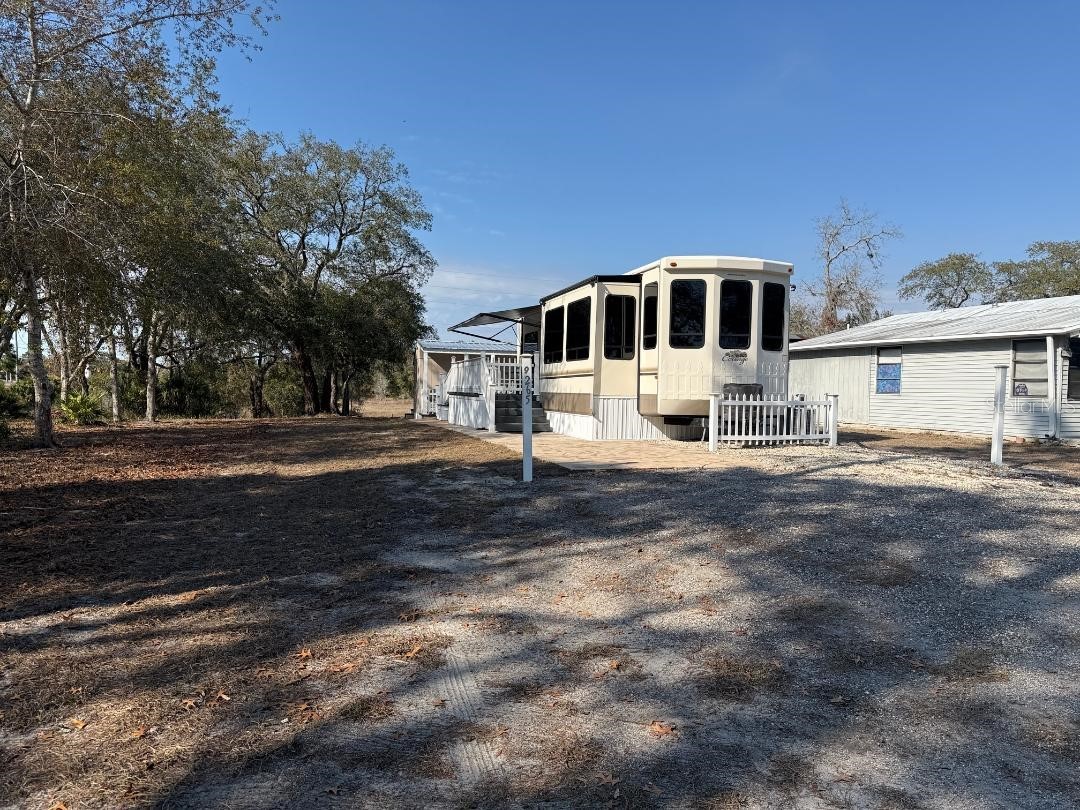 9265 Grizzly Bear Lane Weeki Wachee FL 34613 W7883015 image1