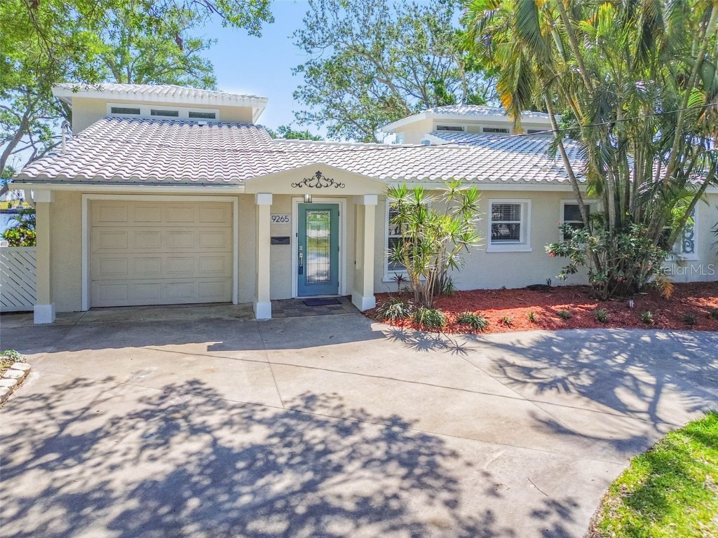 9265 Treasure Ln Ne Saint Petersburg FL 33702 - TAMPA BAY TB8379777 image1