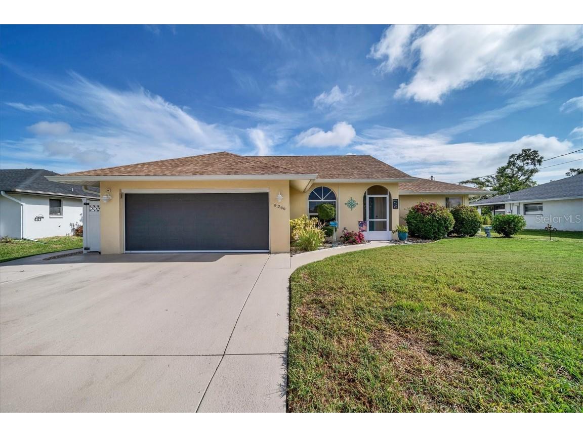 9266 Carnation Avenue Englewood FL 34224 D6130891 image1