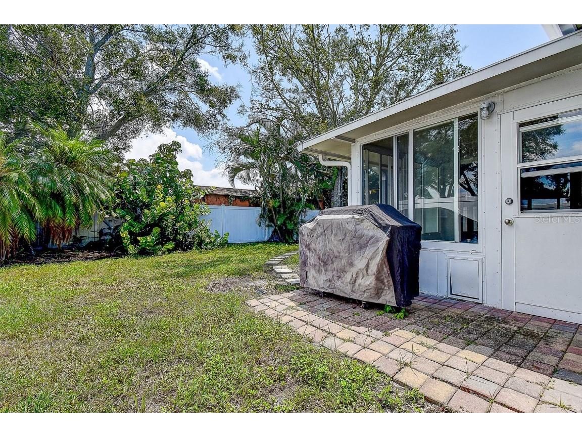 9267 92nd Way Largo FL 33777 TB8422933 image33