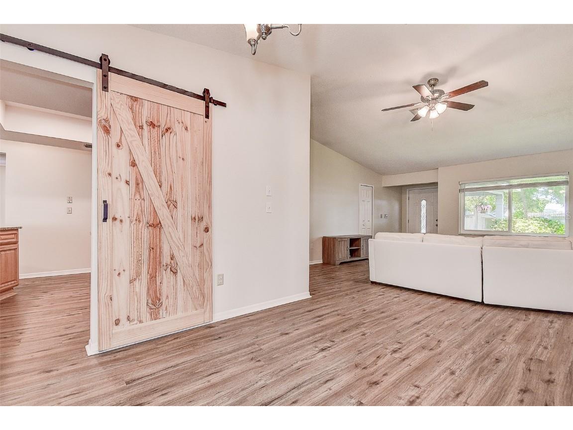 9267 92nd Way Largo FL 33777 TB8422933 image8