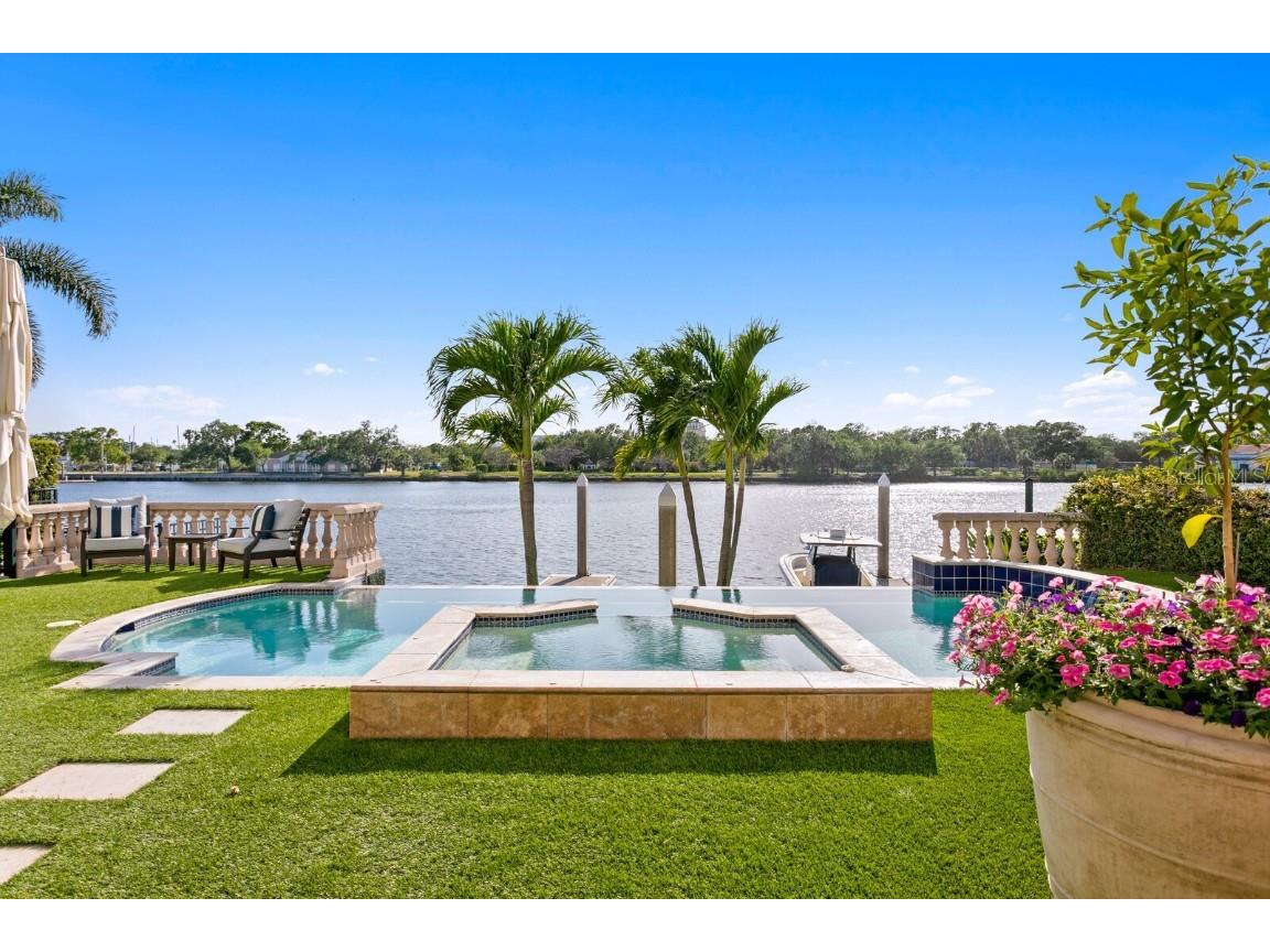 927 Anchorage Road Tampa FL 33602 TB8371154 image1