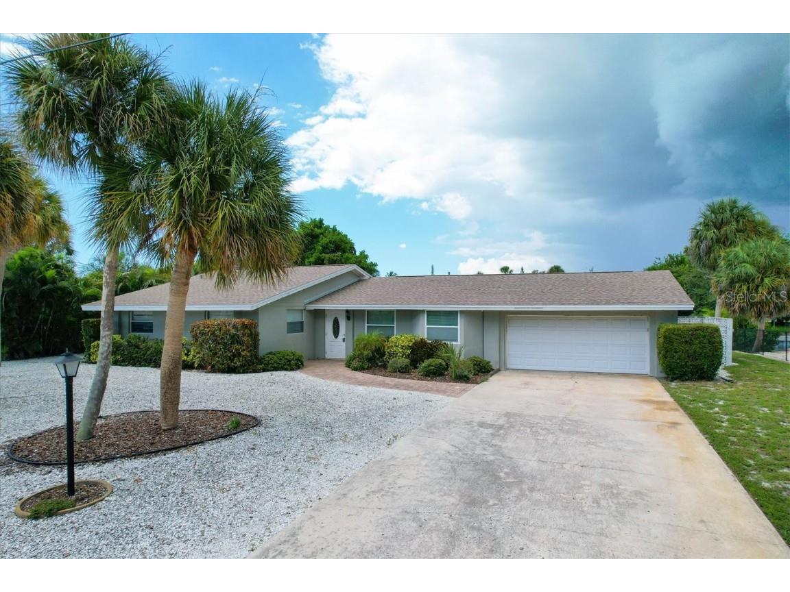 927 Contento Street Sarasota FL 34242 A4544376 image1