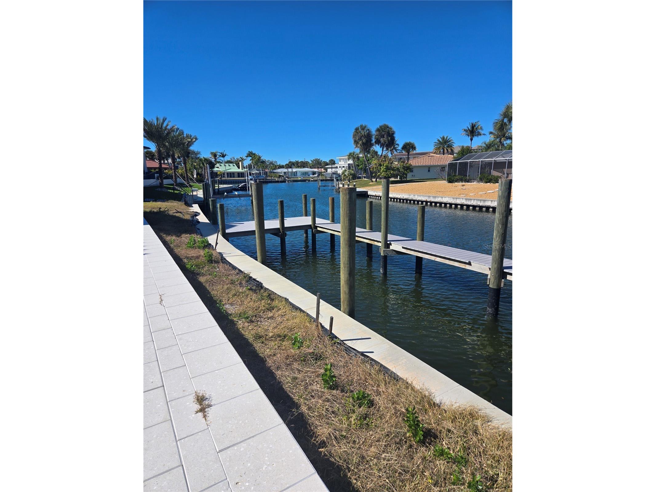 927 Contento Street Sarasota FL 34242 A4691441 image4