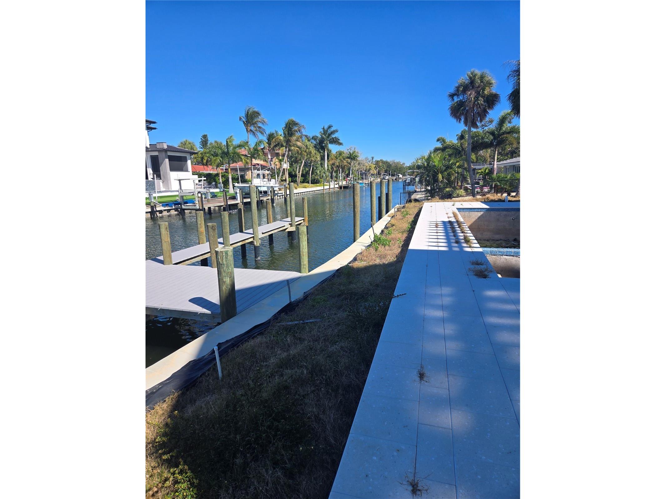 927 Contento Street Sarasota FL 34242 A4691441 image5