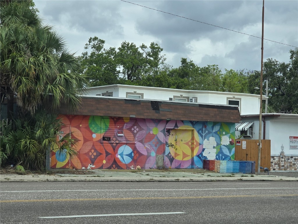 927 Dr Martin Luther King Jr Street S Saint Petersburg FL 33705 TB8383090 image1