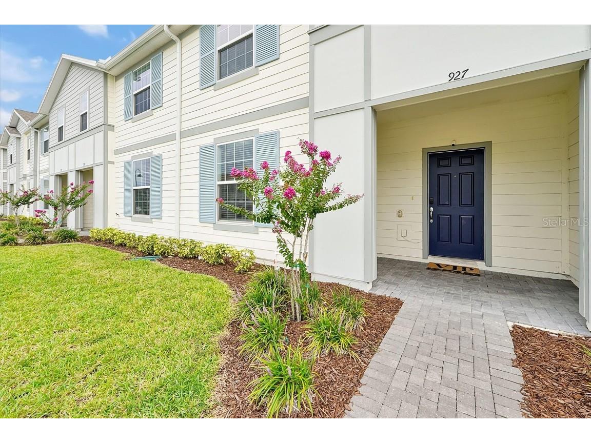927 Paradise Drive Davenport FL 33897 O6324999 image1