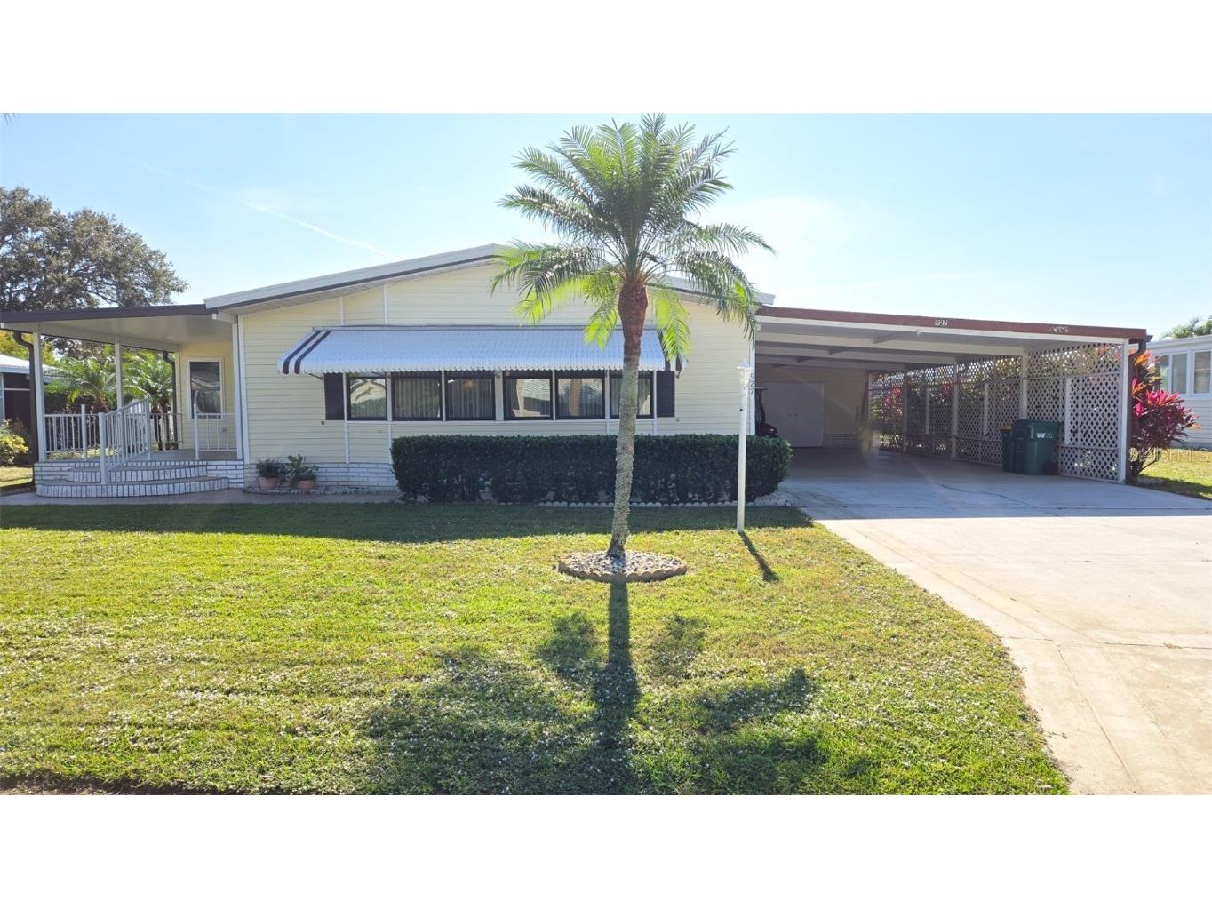 927 Yew Street Sebastian FL 32976 O6365775 image1