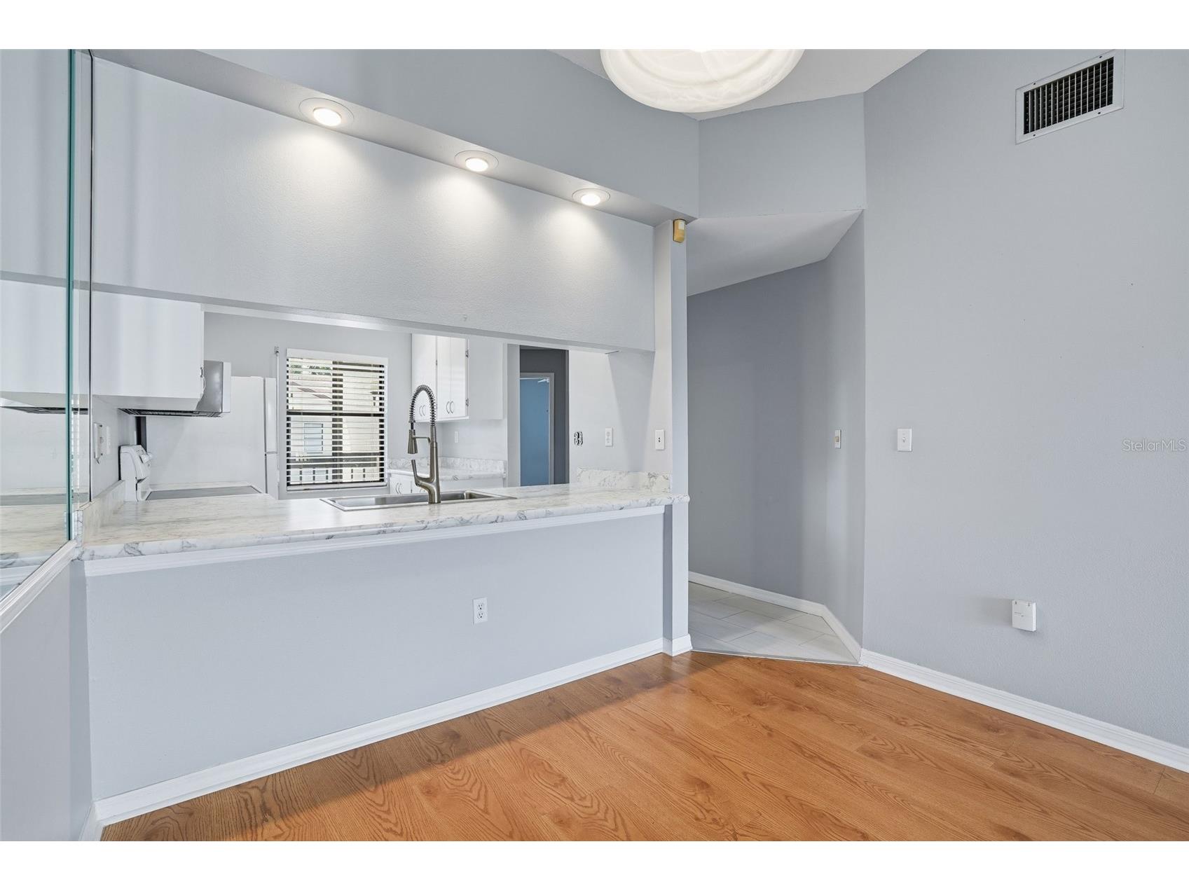 9270 Lake Park Drive #201 Fort Myers FL 33919 C7521507 image10