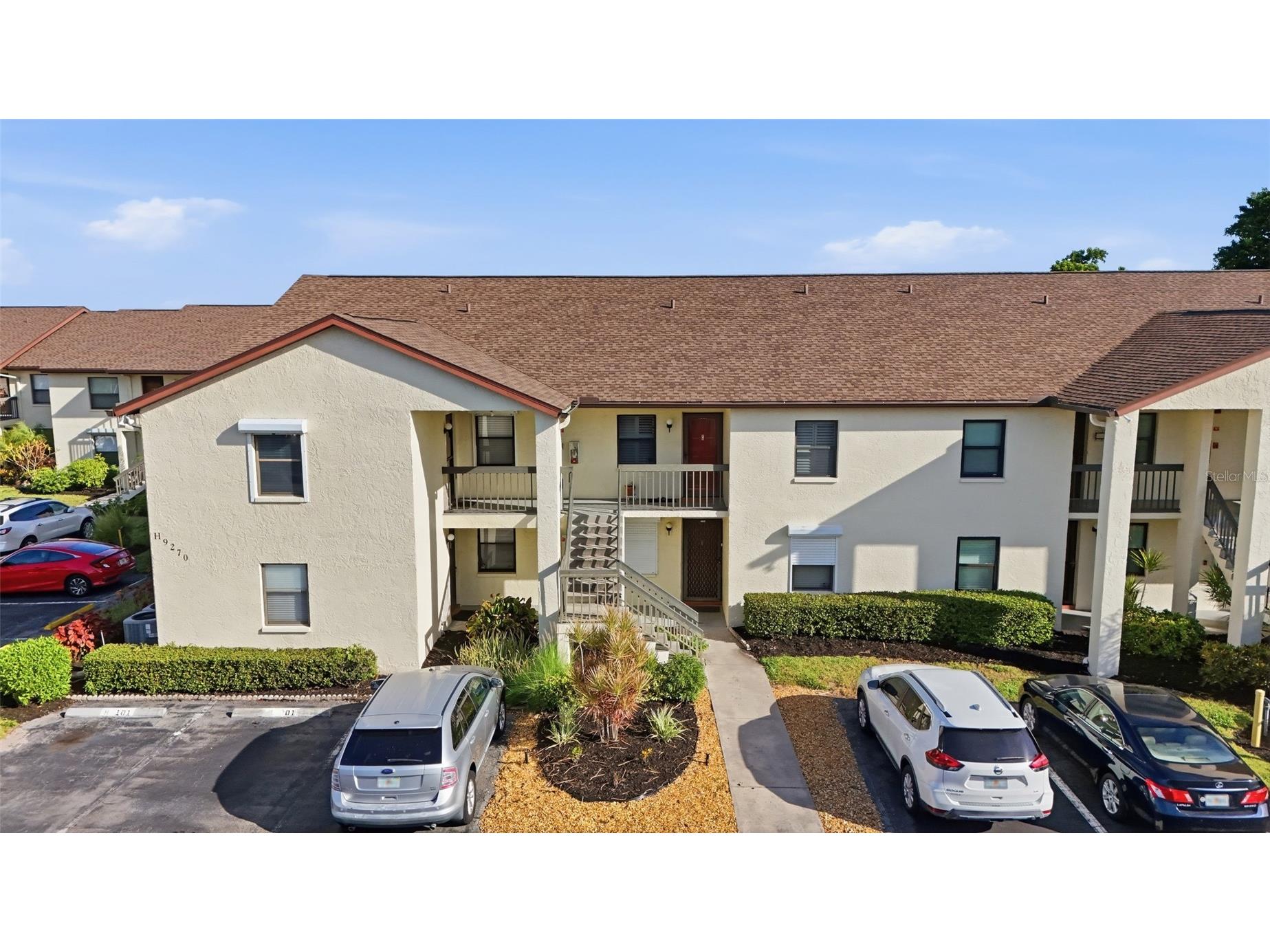9270 Lake Park Drive #201 Fort Myers FL 33919 C7521507 image3