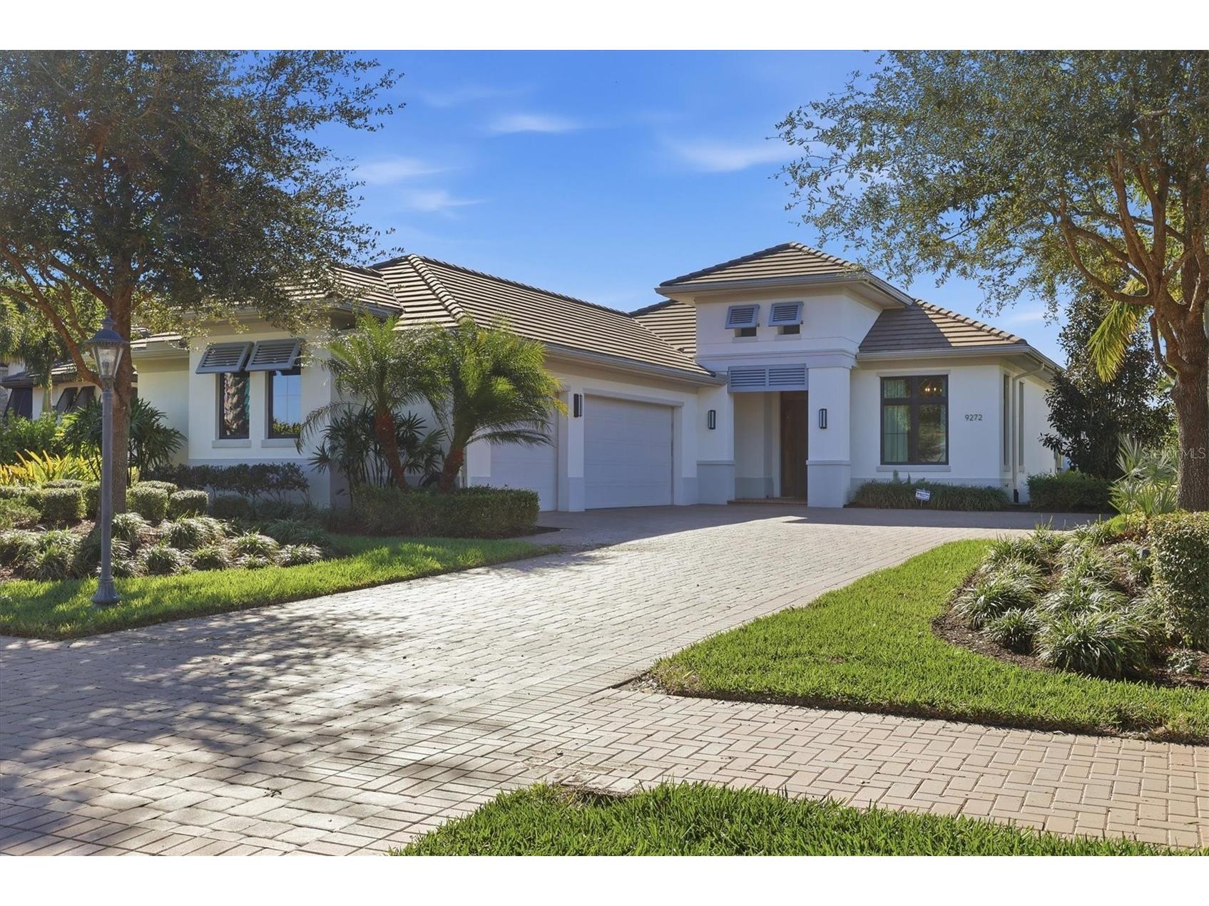 9272 Mcdaniel Lane Sarasota FL 34240 A4677312 image1