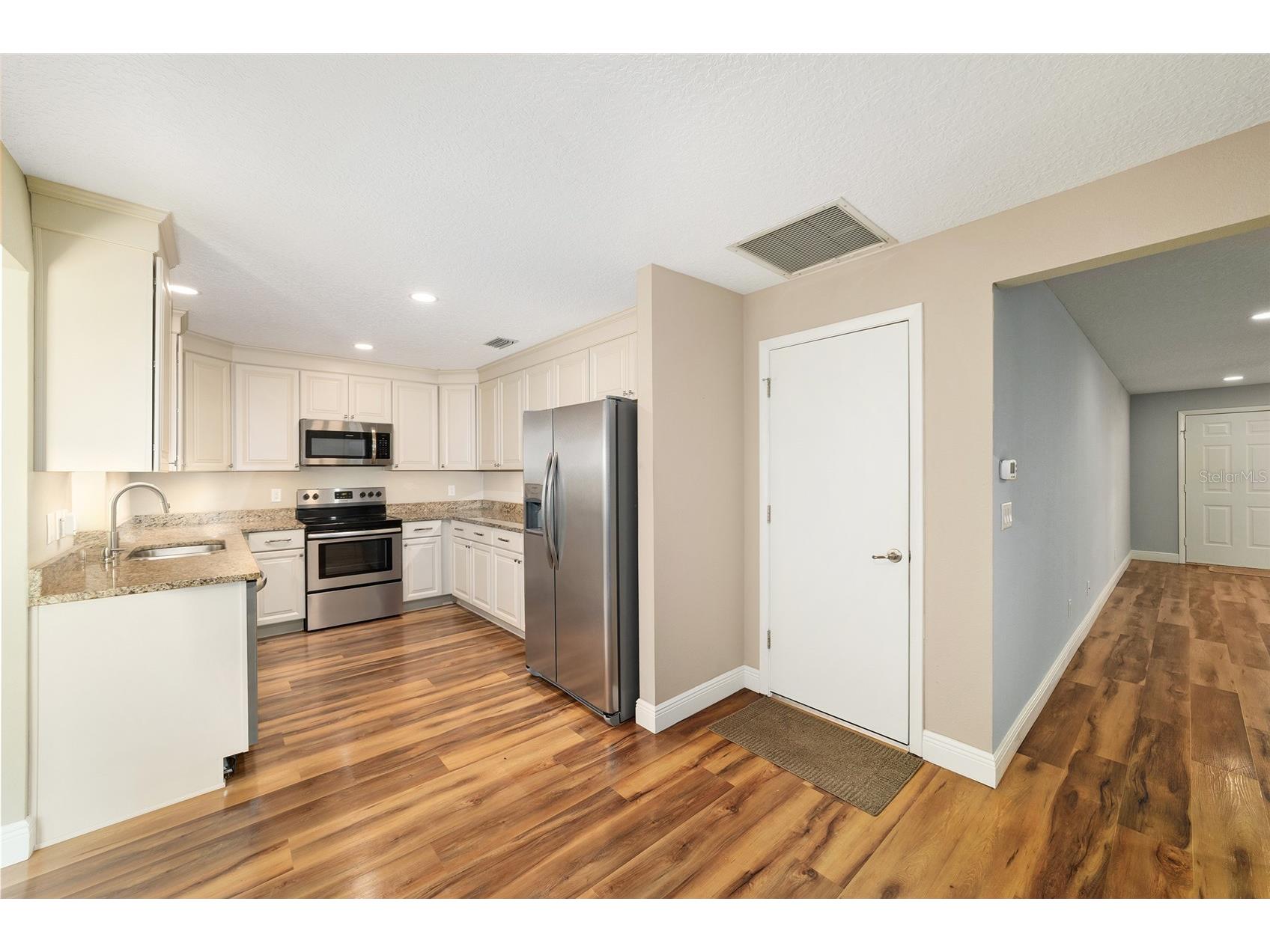 9272 SW 82nd Terrace #C Ocala FL 34481 OM727153 image13