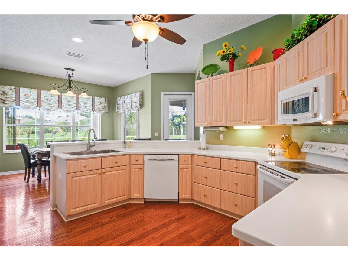 9272 Westshore Drive Weeki Wachee FL 34613 W7878458 image12