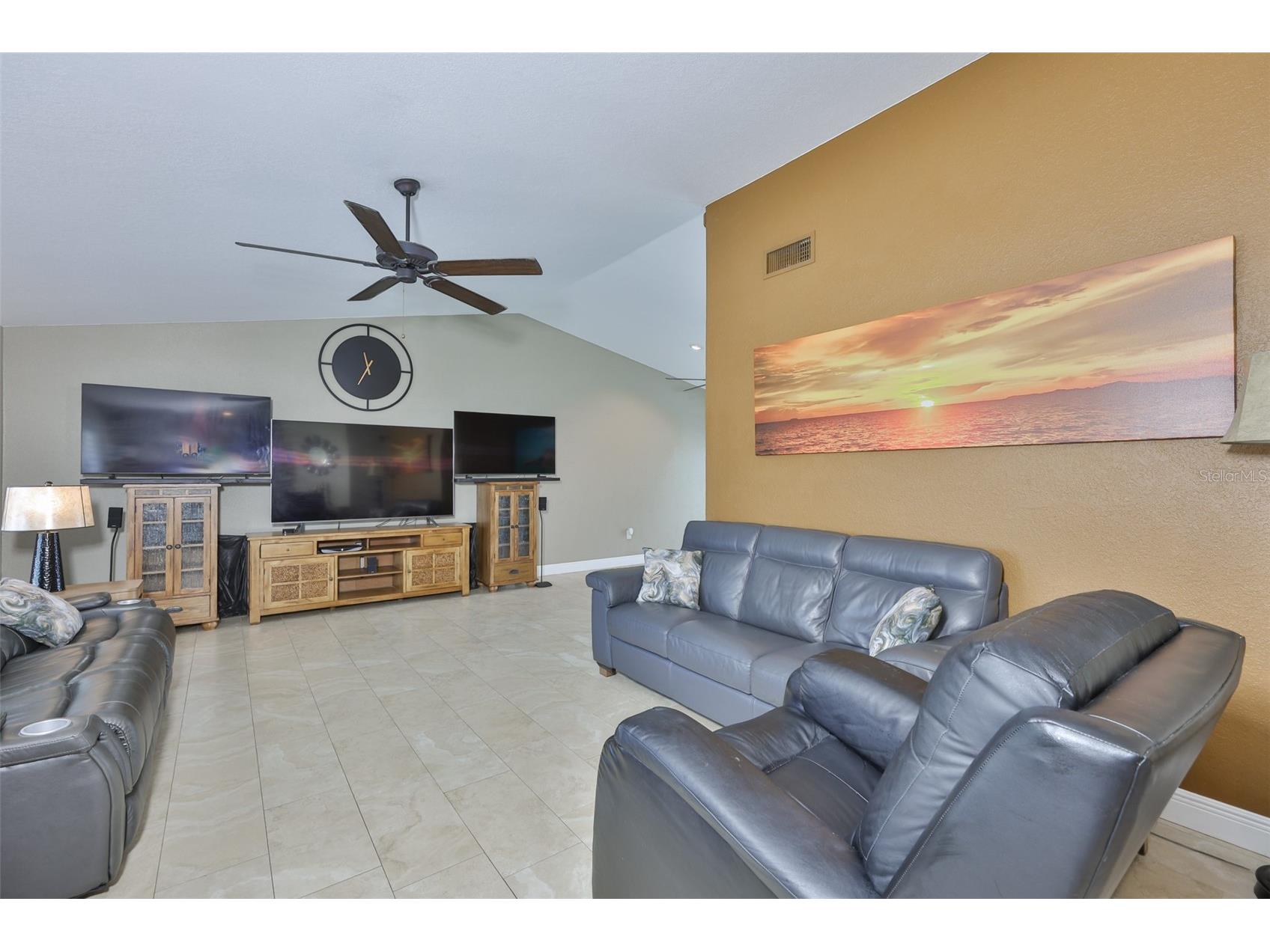 9275 133rd Street Seminole FL 33776 TB8477708 image18