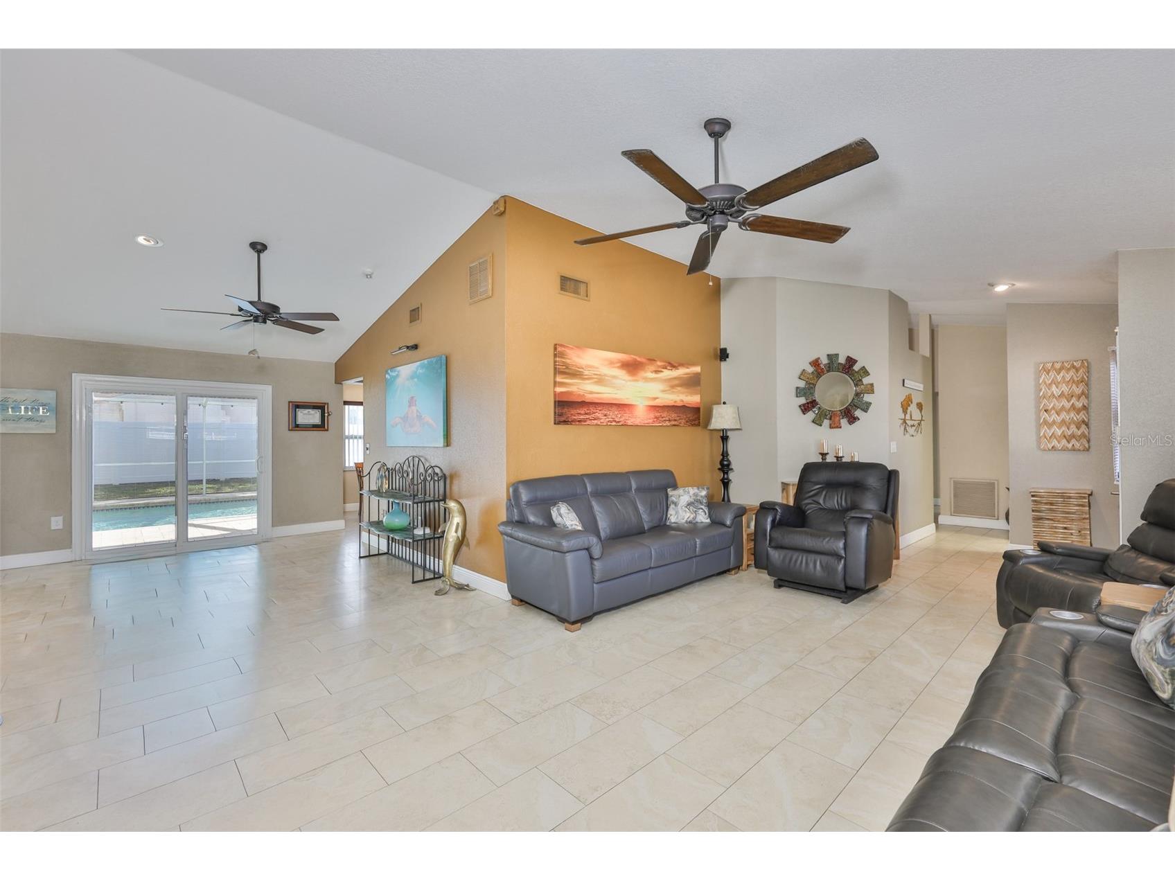 9275 133rd Street Seminole FL 33776 TB8477708 image19