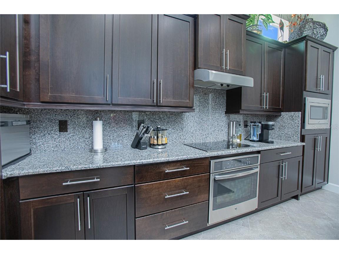 9275 Laureate Boulevard Orlando FL 32827 O6353205 image10