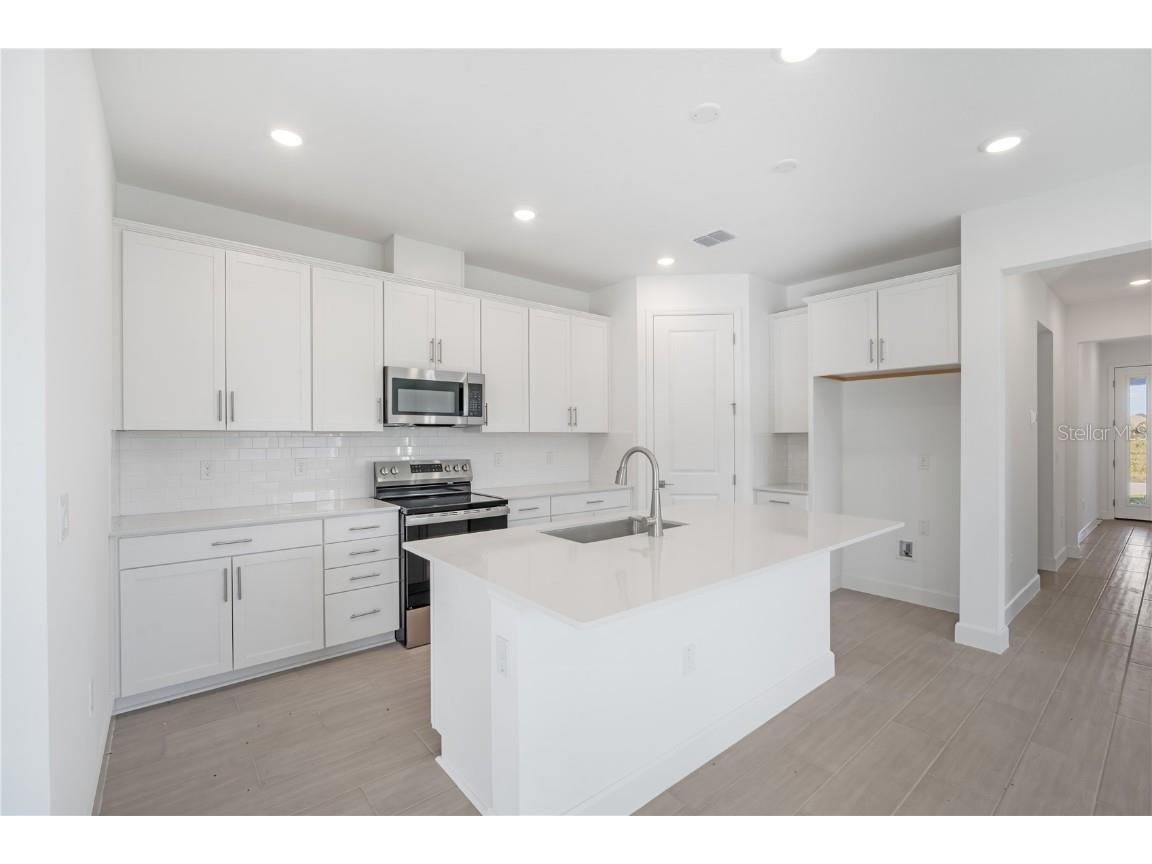 9275 Players Drive Weeki Wachee FL 34613 S5127461 image12