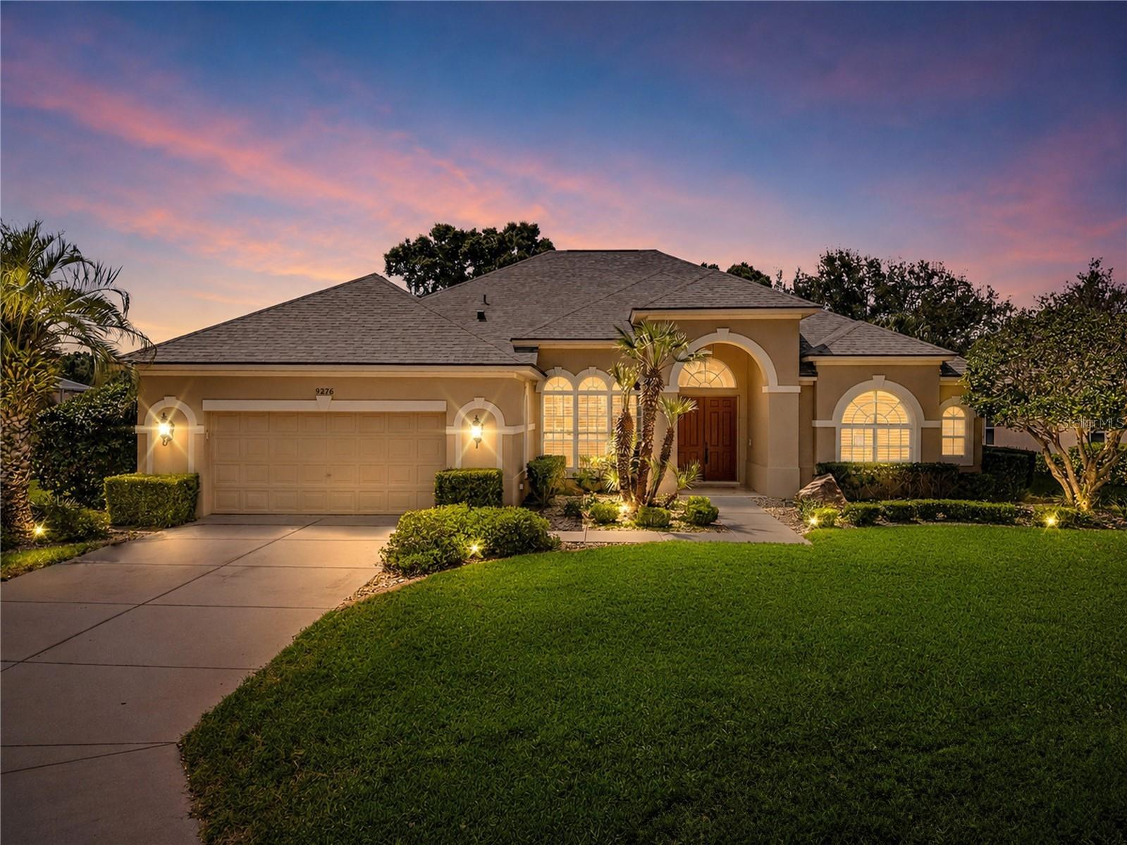 9276 Lake Cypress Loop Weeki Wachee FL 34613 - GLEN LAKES W7886752 image1