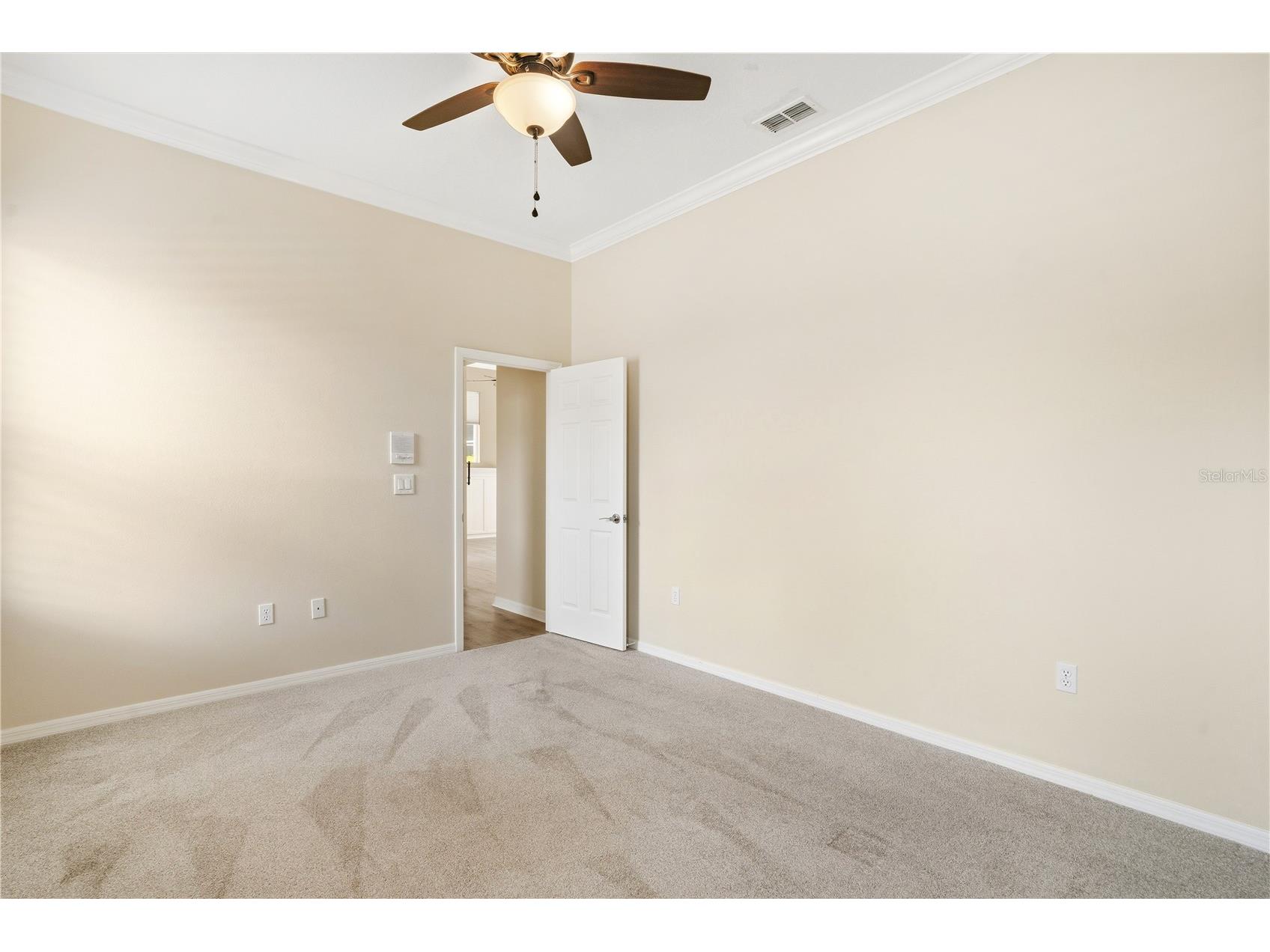 9276 Lake Cypress Loop Weeki Wachee FL 34613 - GLEN LAKES W7886752 image28