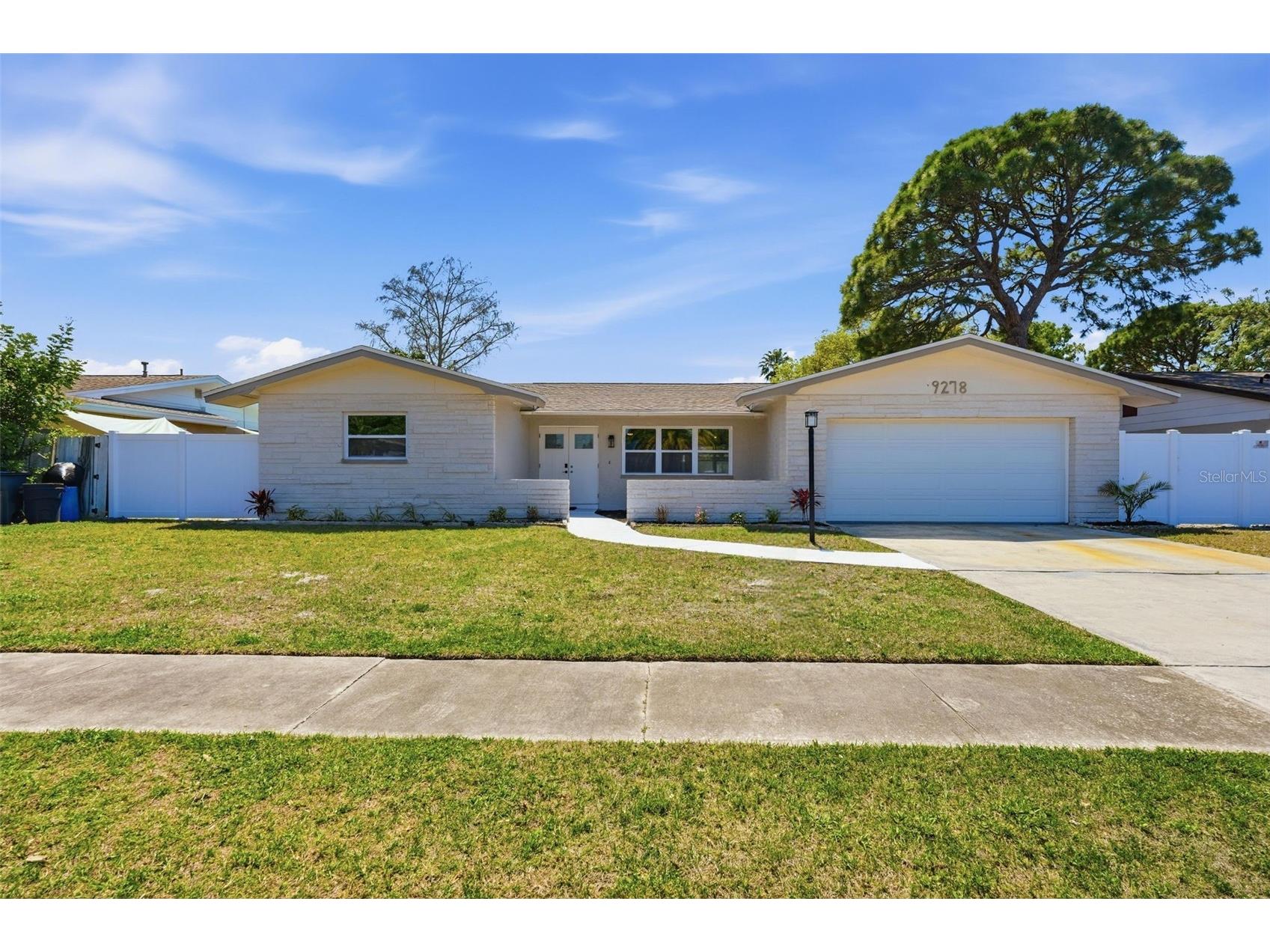 9278 78th Place Seminole FL 33777 TB8492170 image1