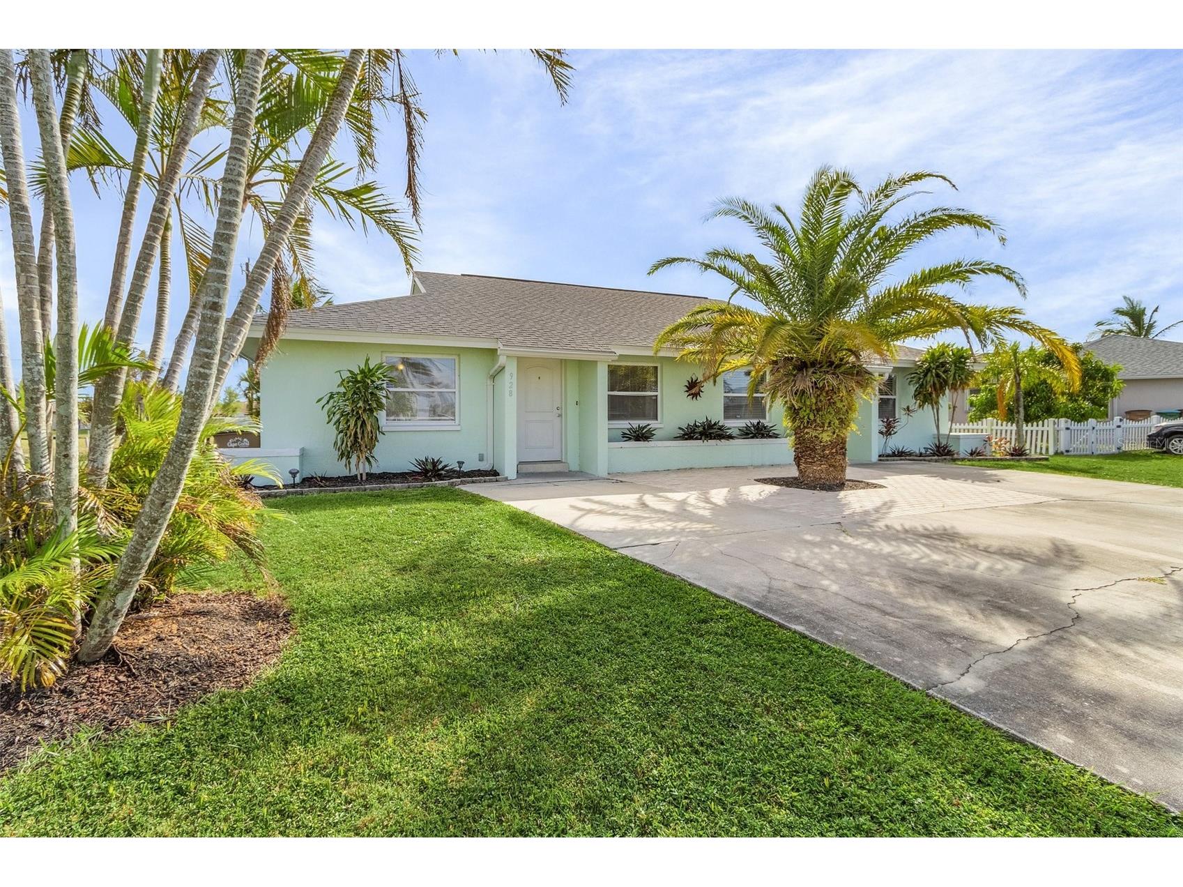 928-930 SW 37th Lane Cape Coral FL 33914 C7522696 image1