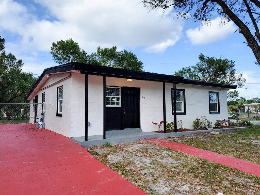 928 Halstead Street Deltona FL 32725 V4927795 image1
