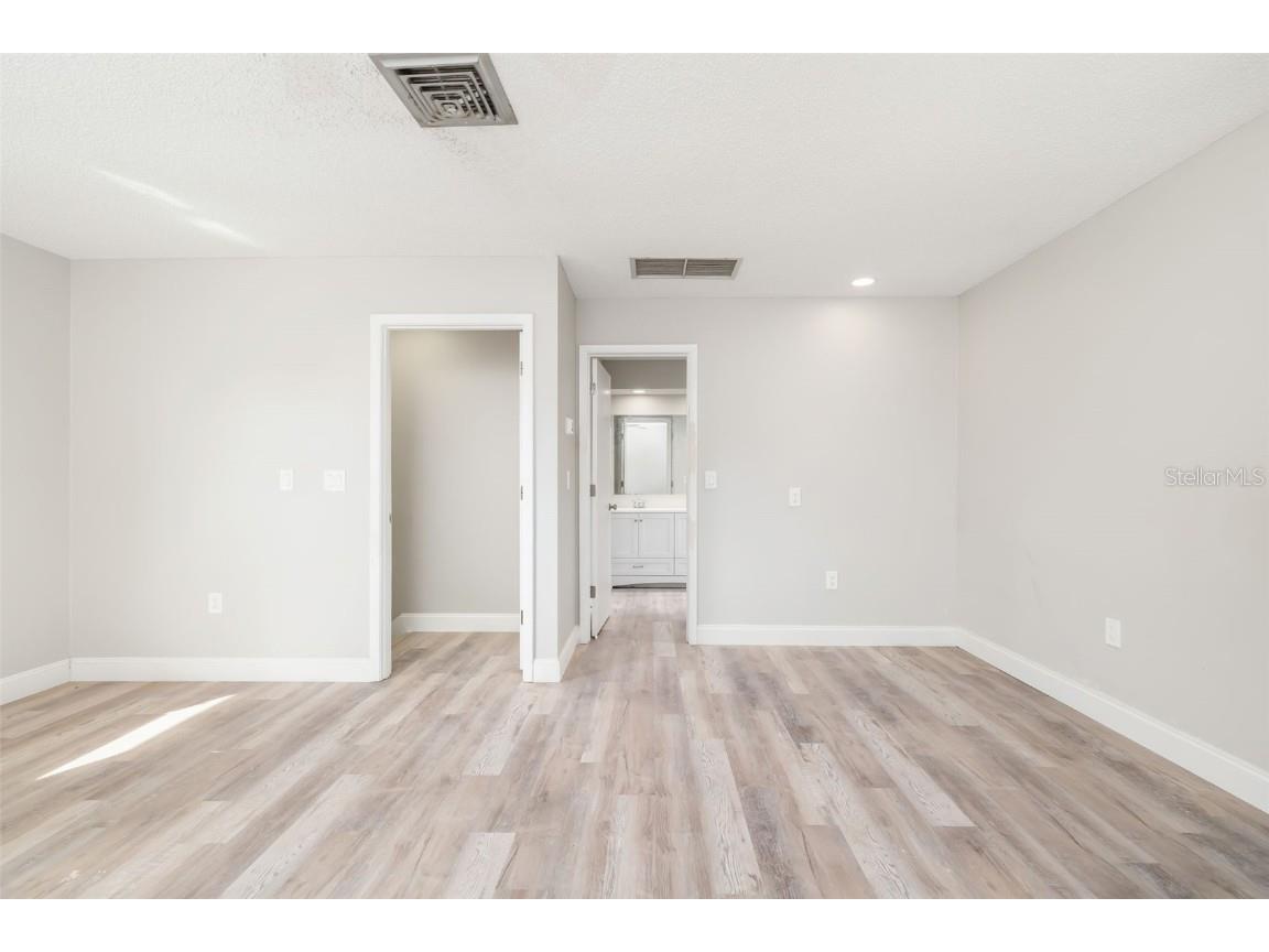 928 Laurel Avenue Venice FL 34285 A4675691 image24