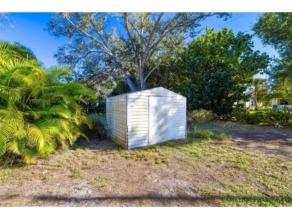 928 Laurel Avenue Venice FL 34285 A4675691 image54