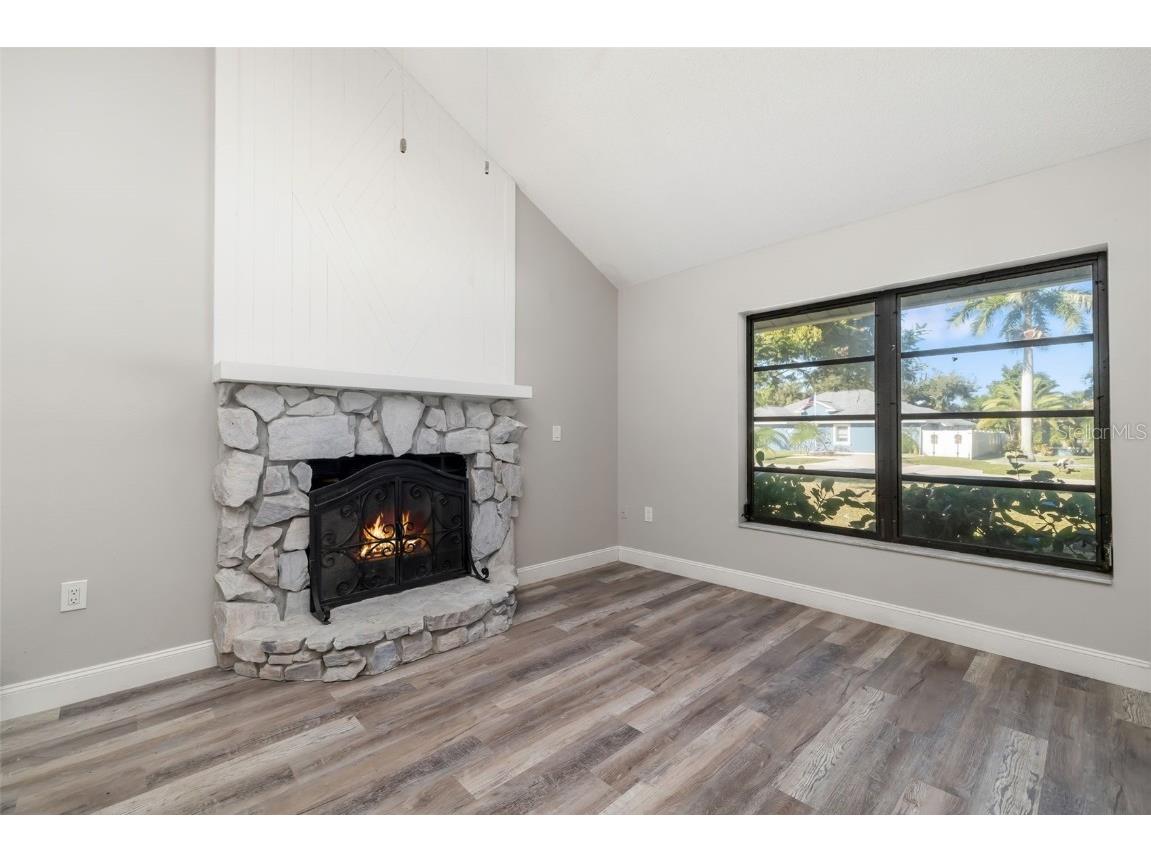 928 Laurel Avenue Venice FL 34285 A4675691 image9