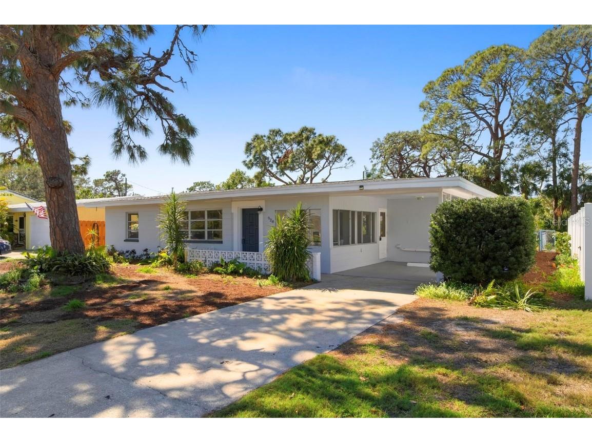 928 Nokomis Avenue S Venice FL 34285 N6125449 image1