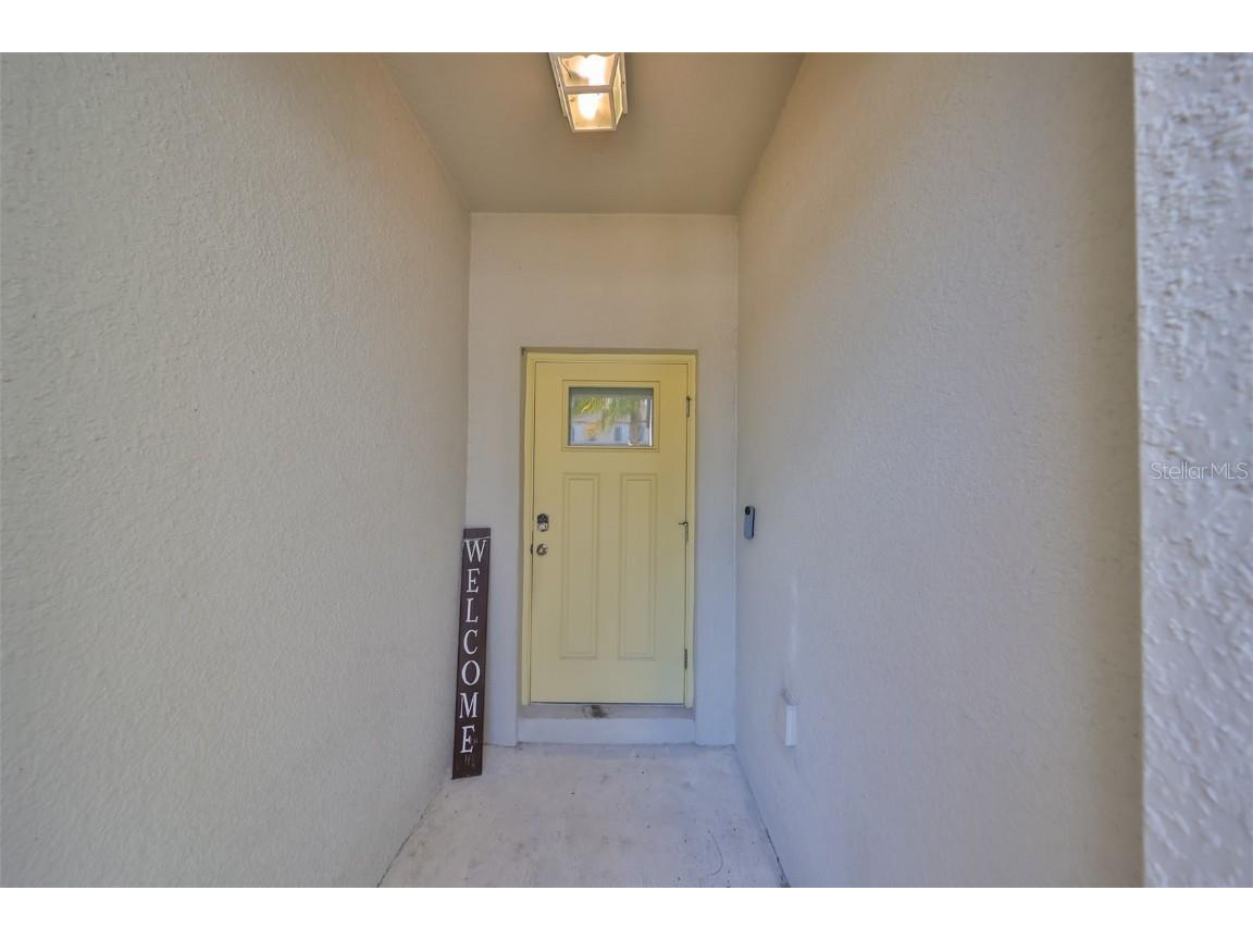 928 Royal Empress Drive Ruskin FL 33570 TB8315223 image7