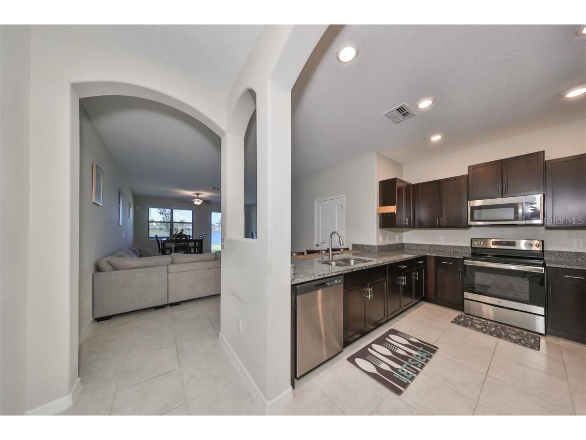 928 Royal Empress Drive Ruskin FL 33570 TB8315223 image8