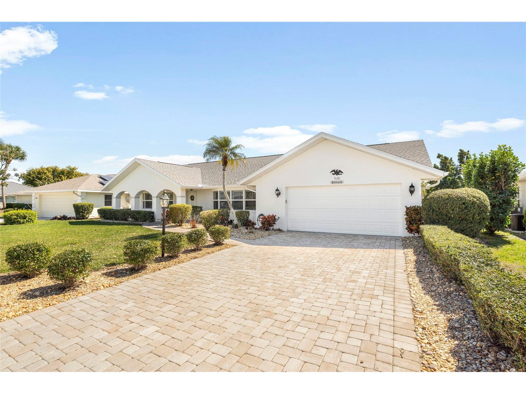 928 S Gondola Drive Venice FL 34293 A4683857 image1