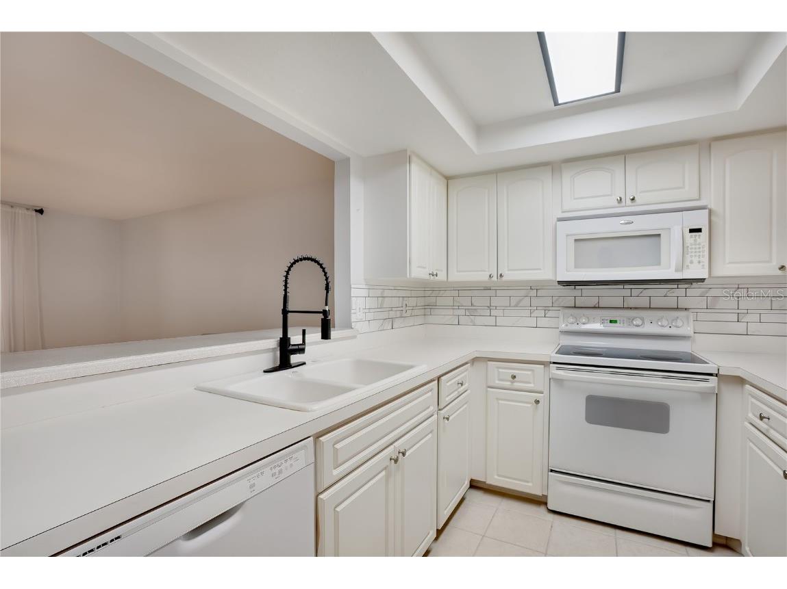 928 Sunridge Drive #F2 Sarasota FL 34234 A4650806 image12