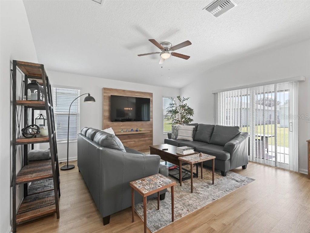 928 Veronica Court The Villages FL 34762 OM705817 image4