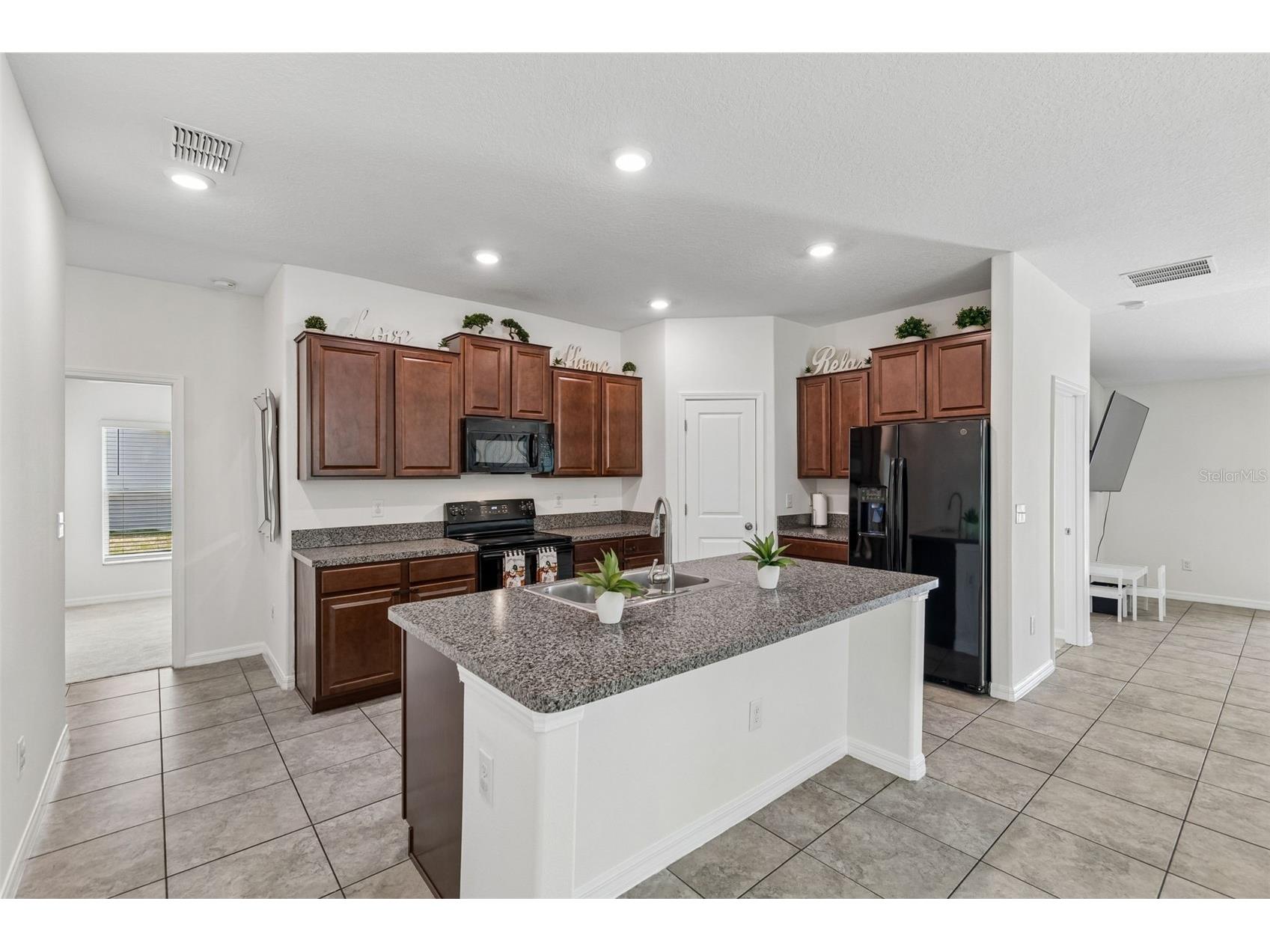 928 Zone Tailed Hawk Place Ruskin FL 33570 TB8529634 image5