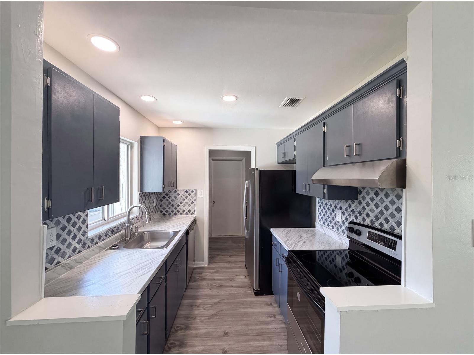 9281 Bay Drive Spring Hill FL 34608 TB8525131 image8
