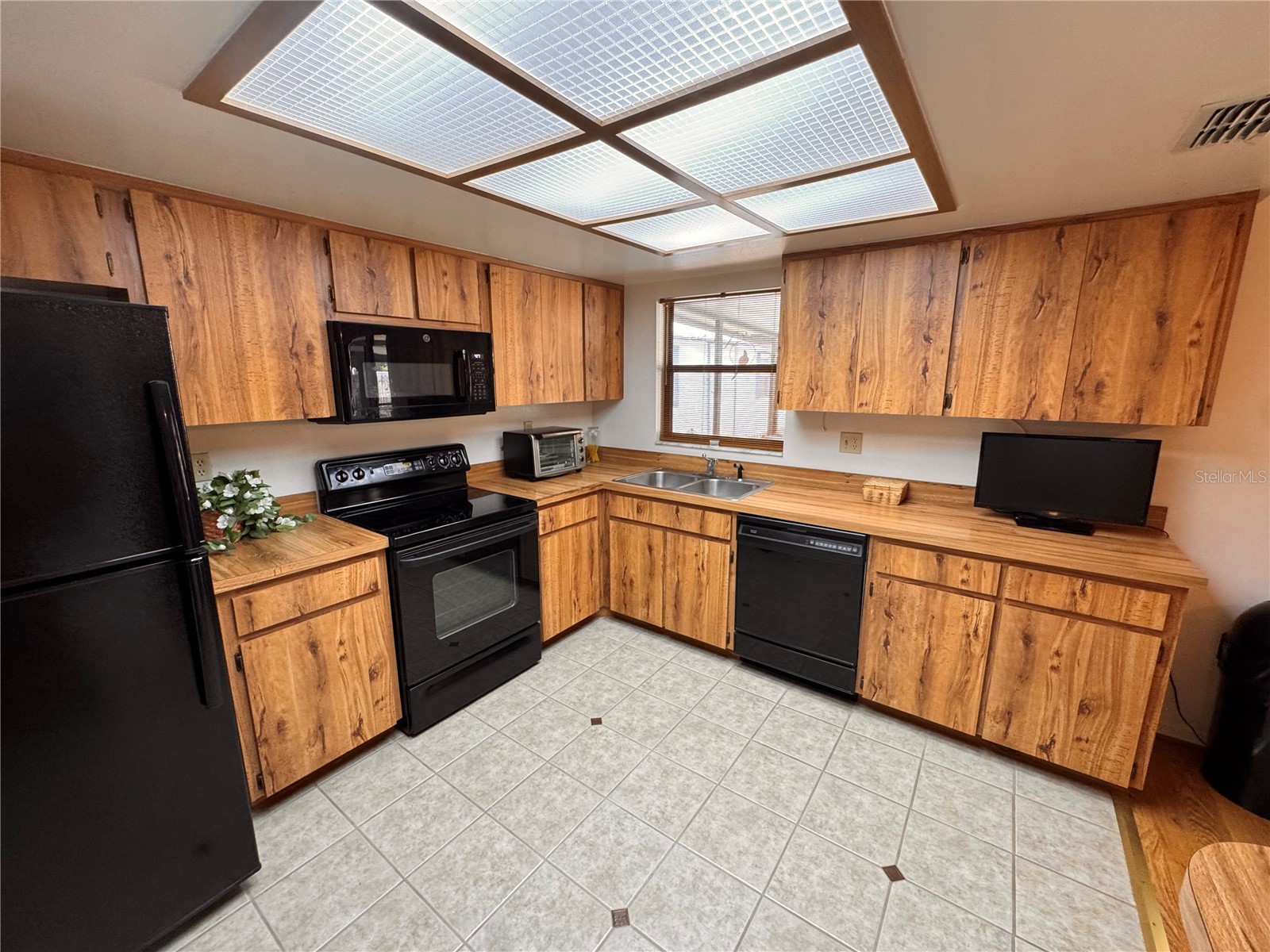 9289 92nd Way Seminole FL 33777 TB8516141 image10