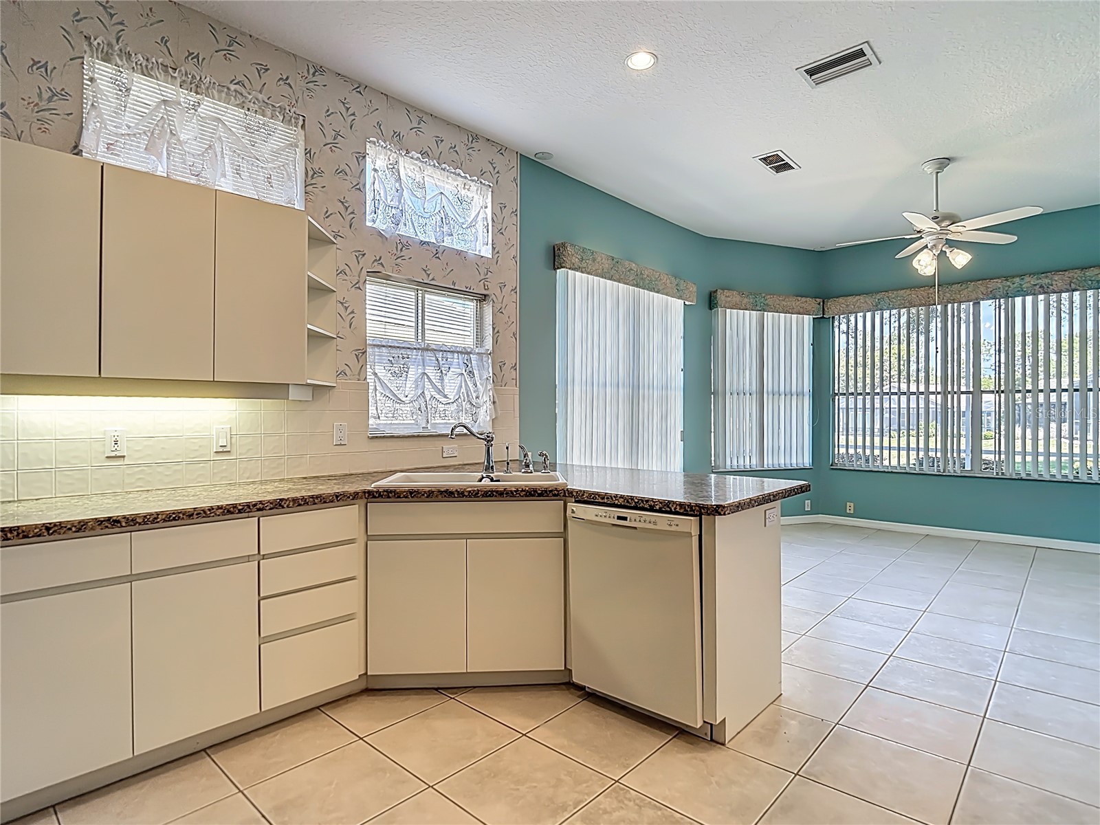 9289 Penelope Drive Weeki Wachee FL 34613 TB8498751 image8