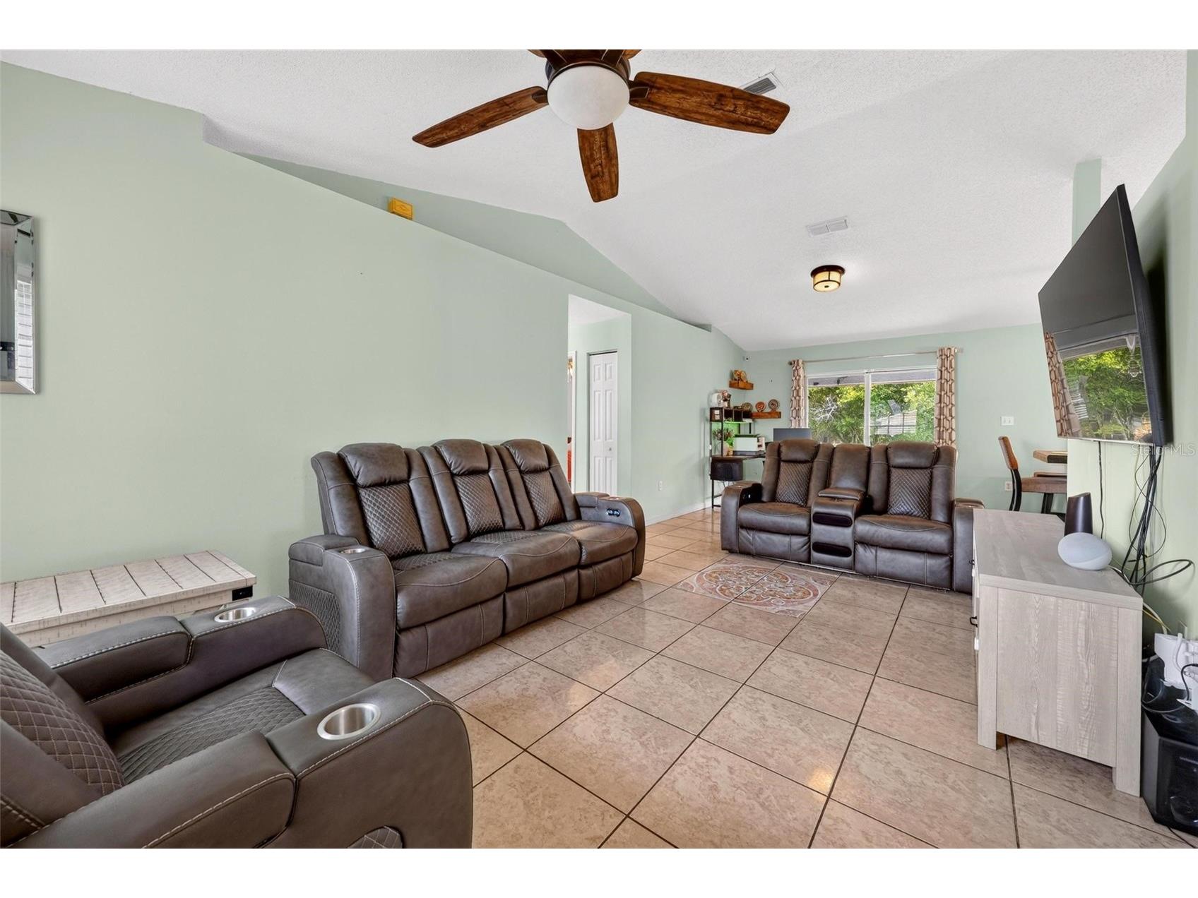 929 Albertville Court Kissimmee FL 34759 O6425347 image2