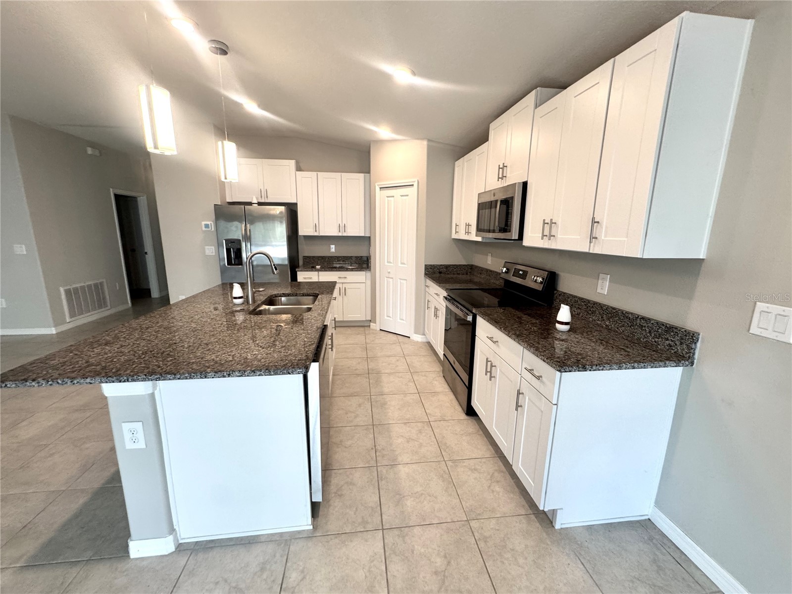 929 Anchor Bend Drive Ruskin FL 33570 TB8532597 image2