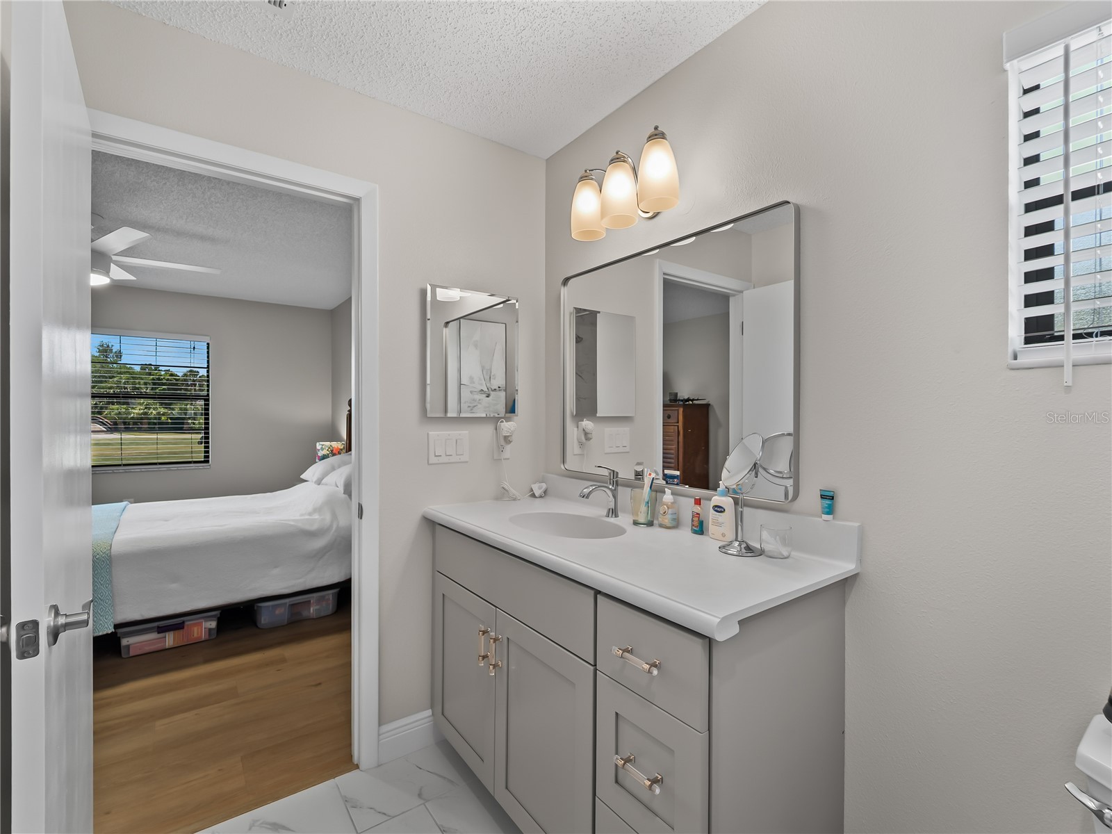 929 Capri Isles Boulevard #27 Venice FL 34292 A4691504 image32