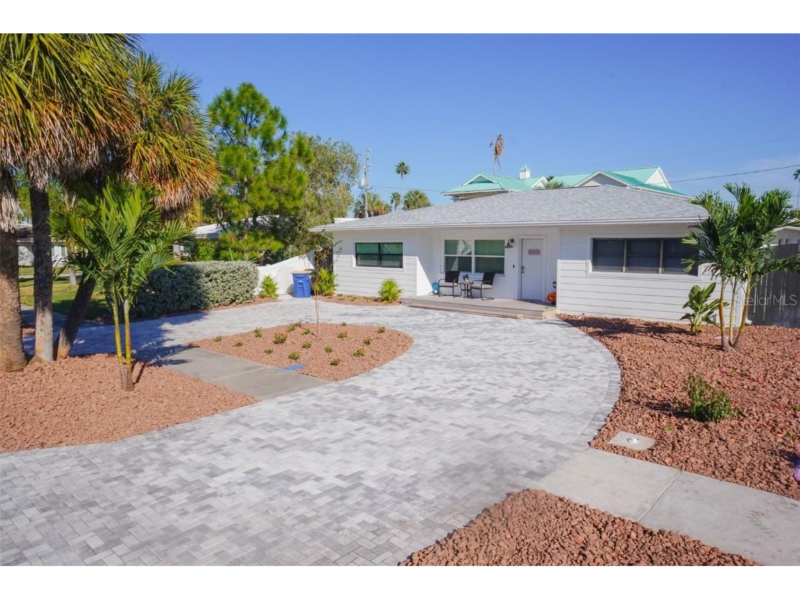 929 Lantana Avenue Clearwater Beach FL 33767 TB8450073 image1